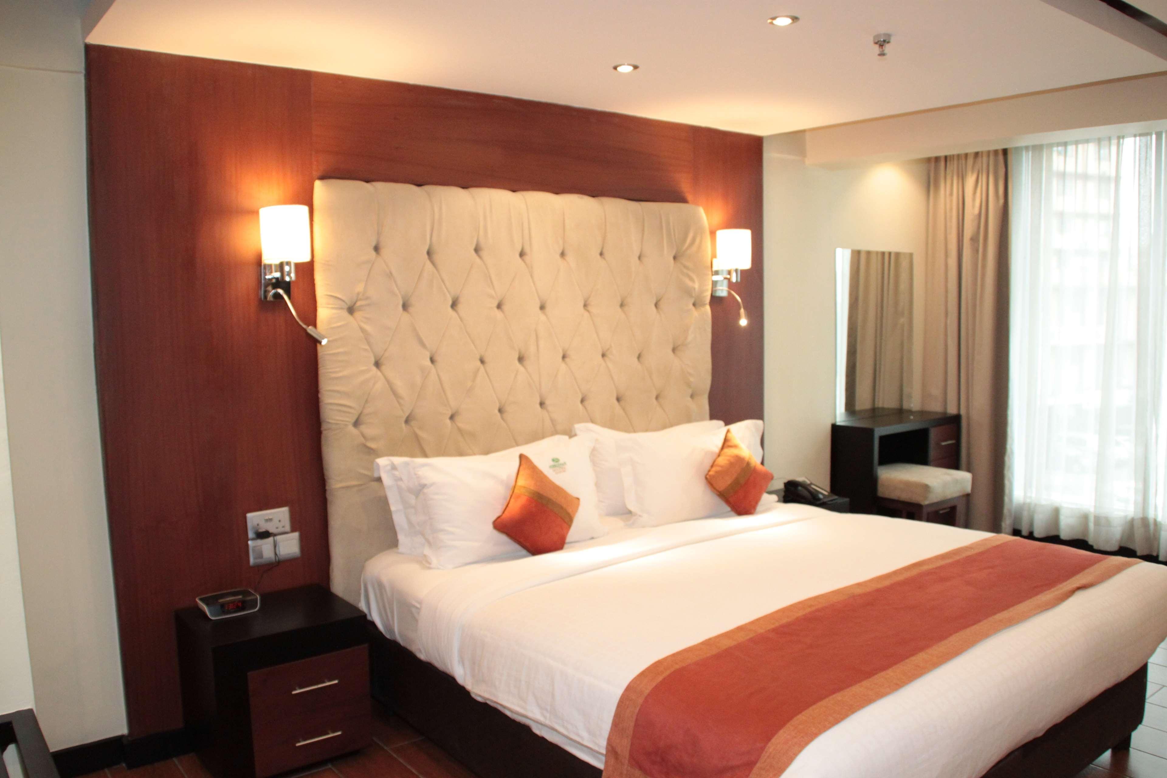 Best Western Auray Le Loch Екстер'єр фото